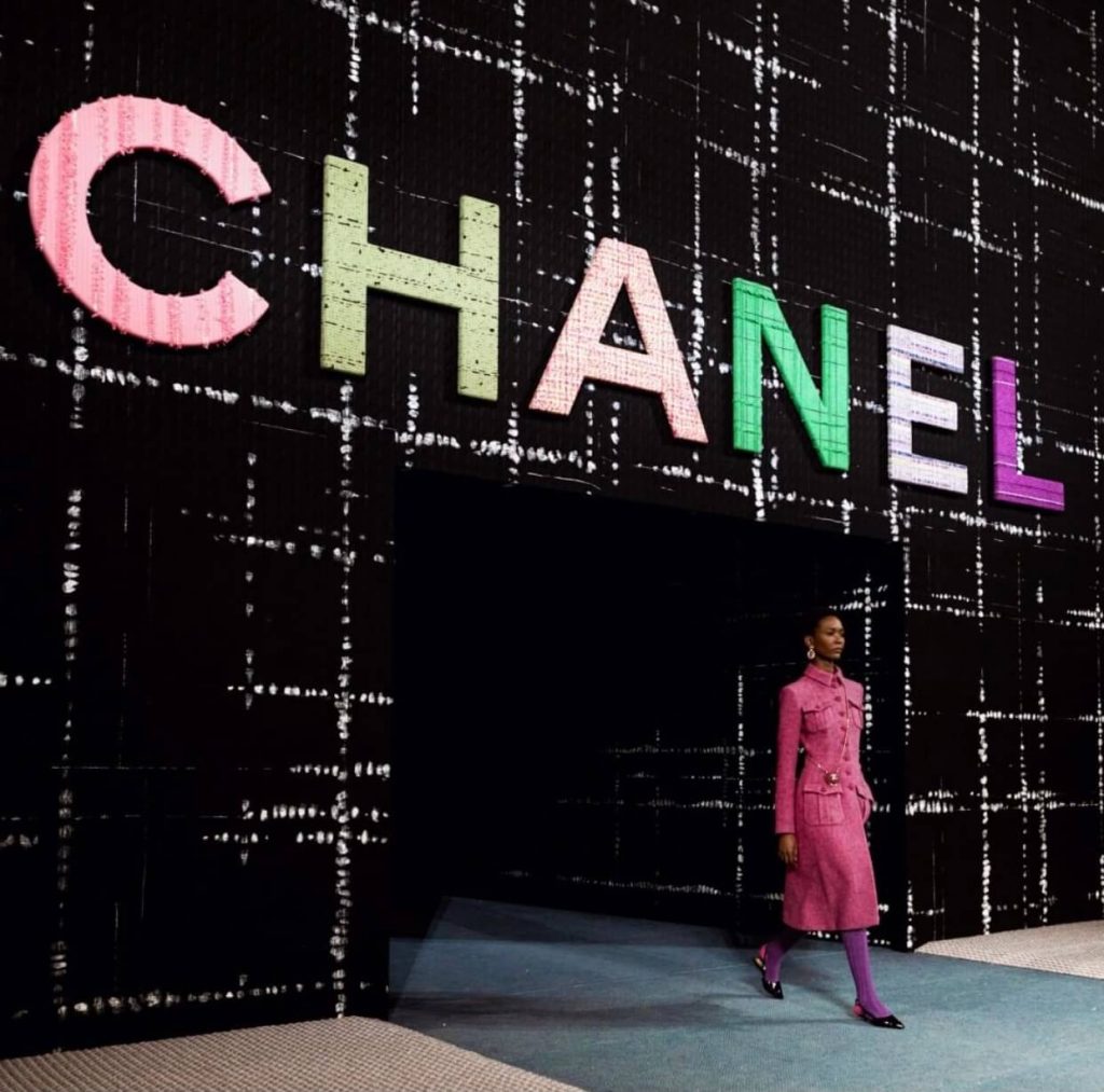 Tweed takes over the Chanel Autumn-Winter 2022 show. Source: Instagram @chanel