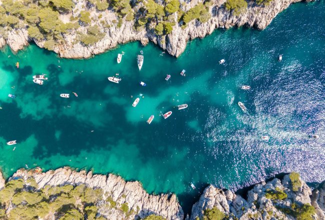 Collection capsule pour vacances dans les calanques de Marseille