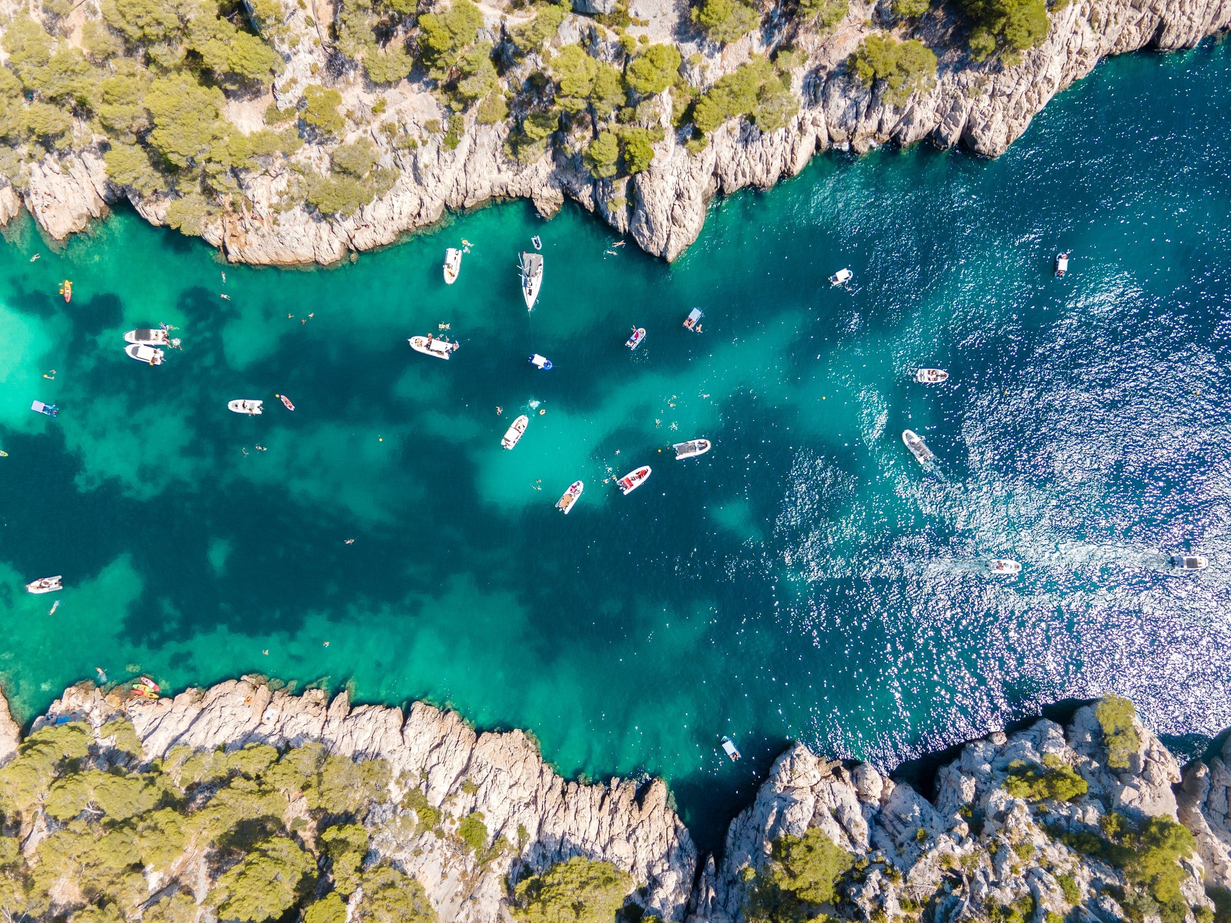 Collection capsule pour vacances dans les calanques de Marseille