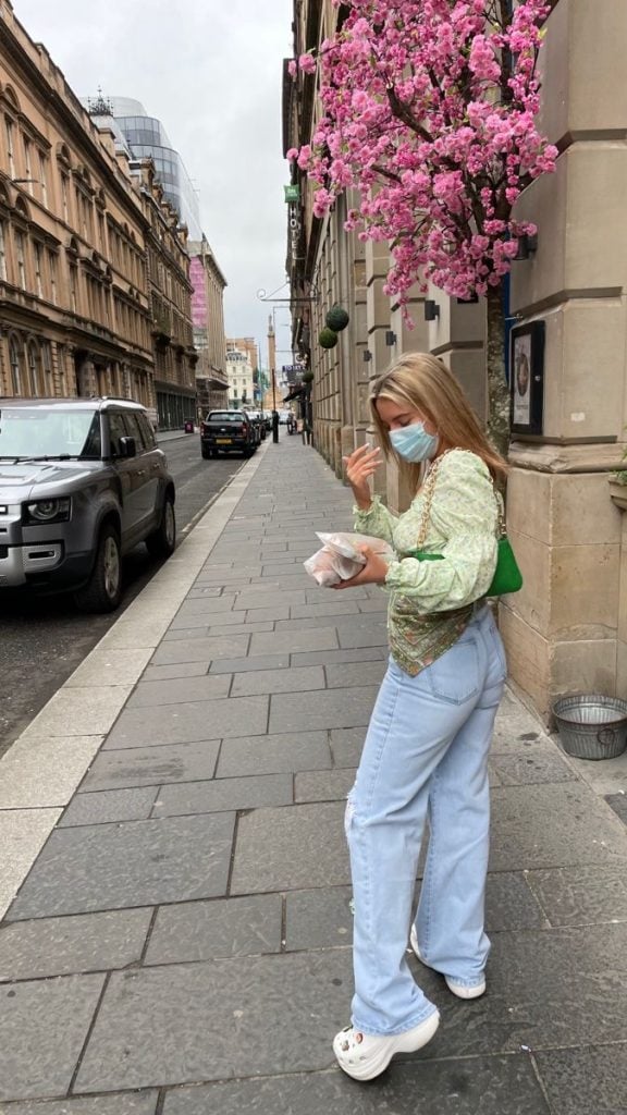 City outfit with Crocs