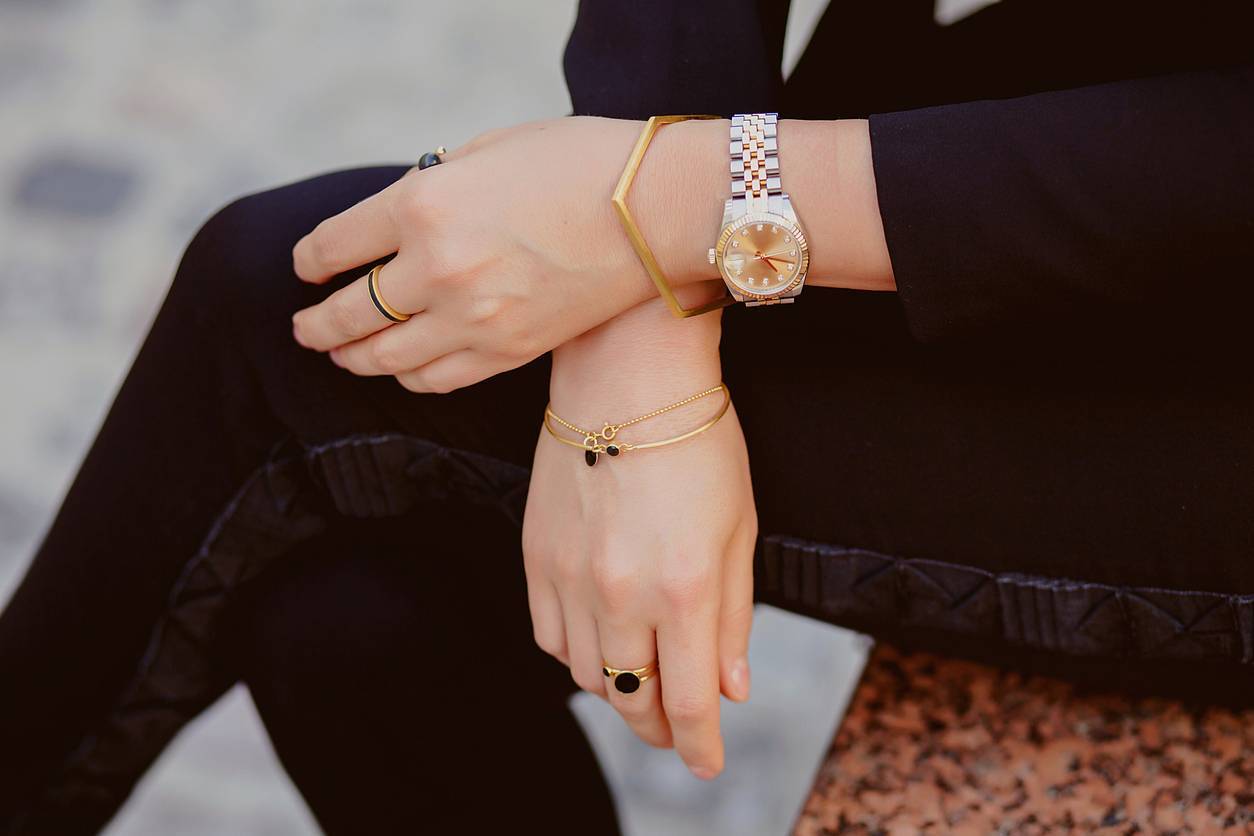 gold jewelry