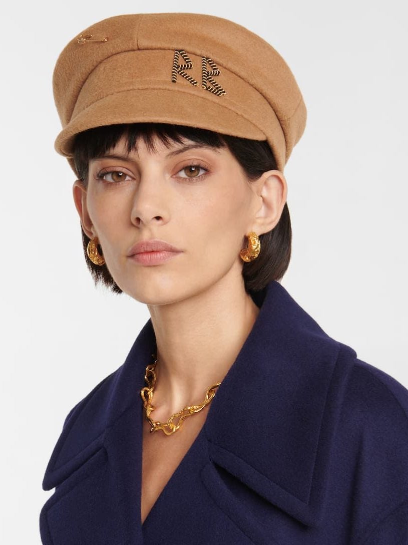 beret modalova e1663704117716