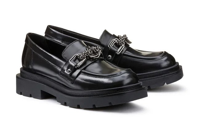 Black leather loafers with square toe and silver bit