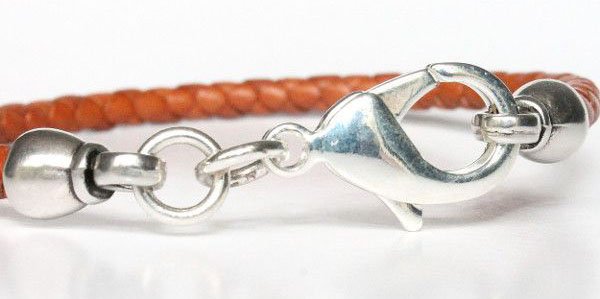 Lobster clasp of a braided bracelet for men