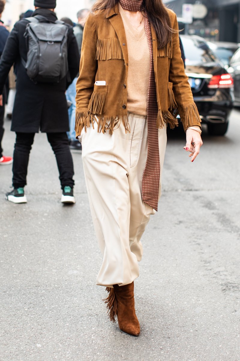 Streetstyle with suede jacket