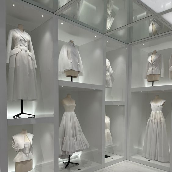 Visit to La Galerie Dior in Paris