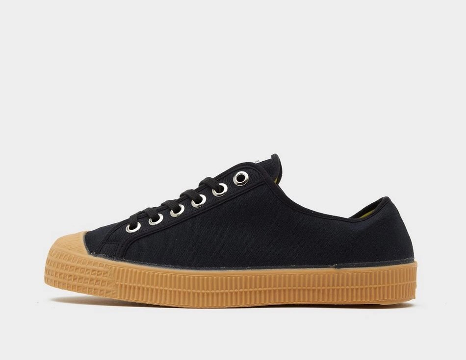 Eco-responsible menswear, size-inclusive, where do we stand? 36 chaussures noires novesta star master homme