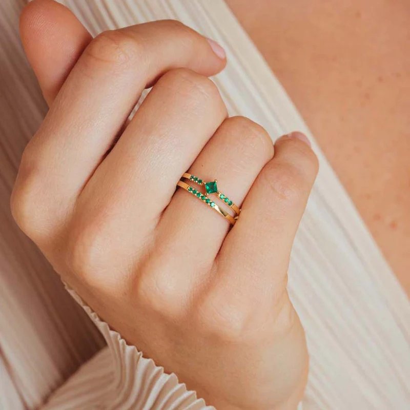 Discovering Mayuri Jewelry: Delicate Luxury in Fine Jewelry 1 Alliance et bague de fiançailles Mayuri