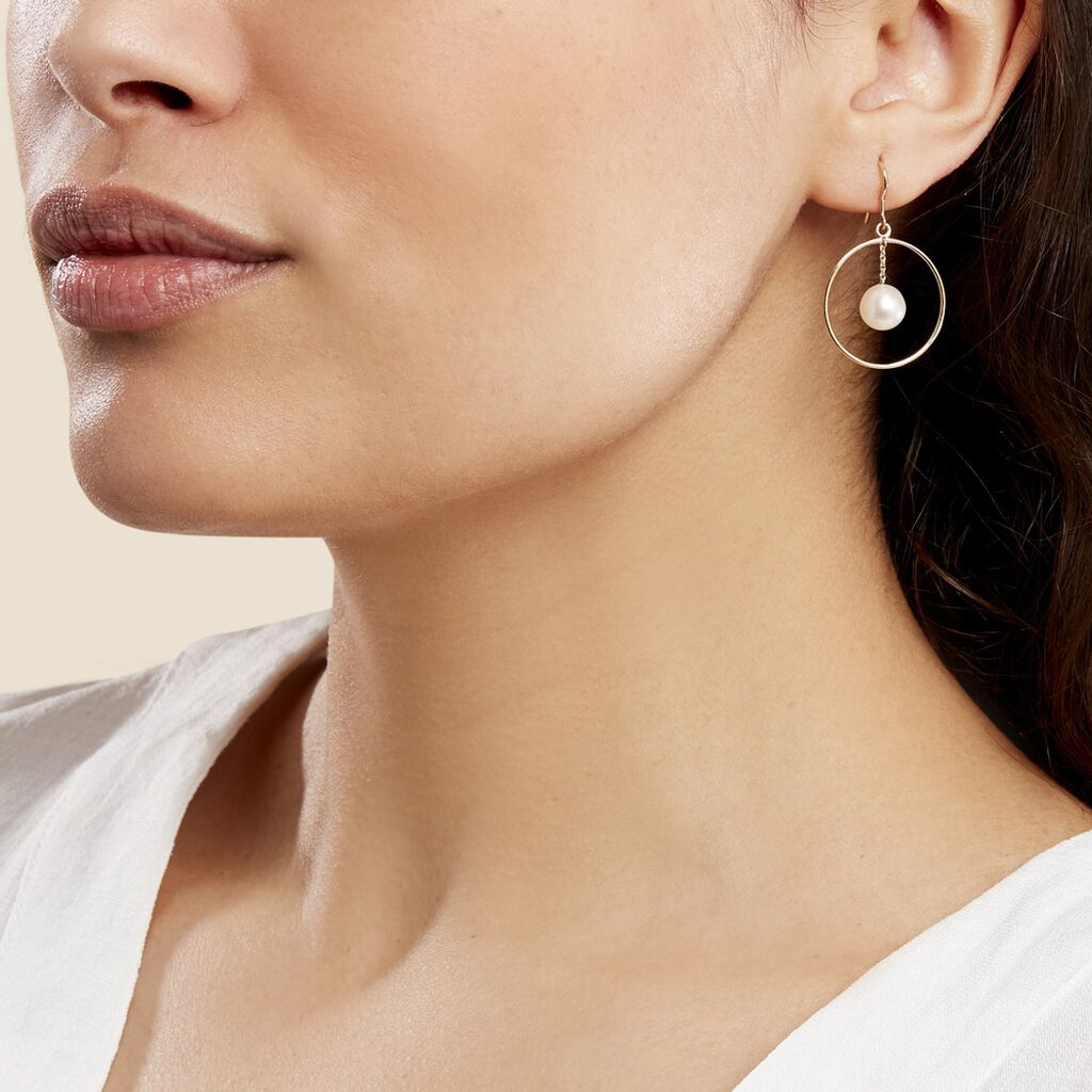 Cultured pearl rounded dangling earrings