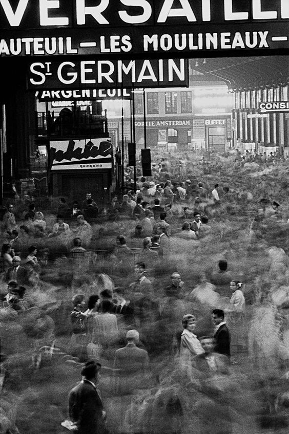 Only 9 days left to see the exhibition on Frank Horvat! 12 Train station photographed by Frank Horvat