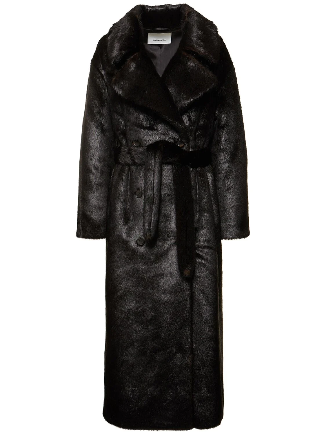 The fluffy coat will be the comfort piece of this winter 26 46a02aaa d6fe 4786 8f7a 85d320f1709120231004091811