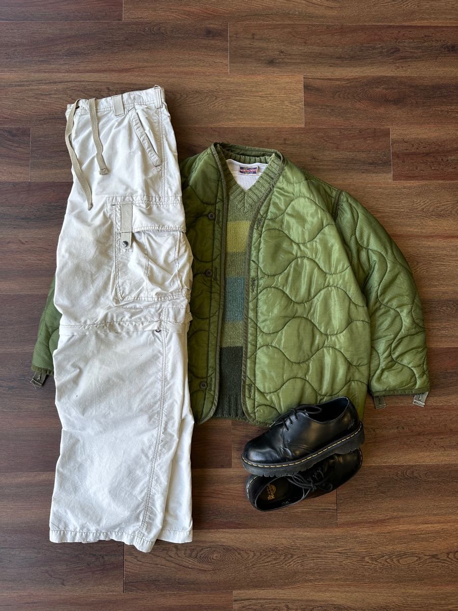 Vintage outfit with khaki quilted jacket