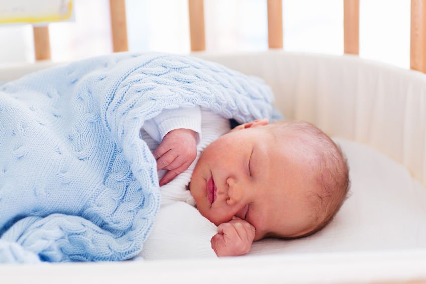 At what age should you stop putting a baby to sleep in a sleep sack? 2 A partir de quel age faut il arreter de faire dormir un bebe dans une gigoteuse 1