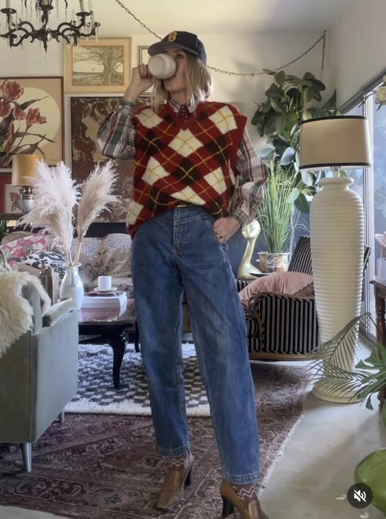 Sweater with Grandpa style pattern