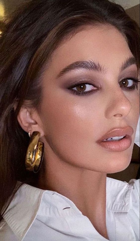 Why is everyone talking about the Mob Wife aesthetic in 2024? 40 Make up look Mob Wife aesthetic