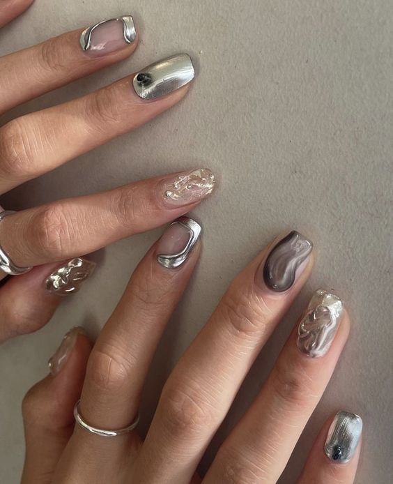 Silver nail art