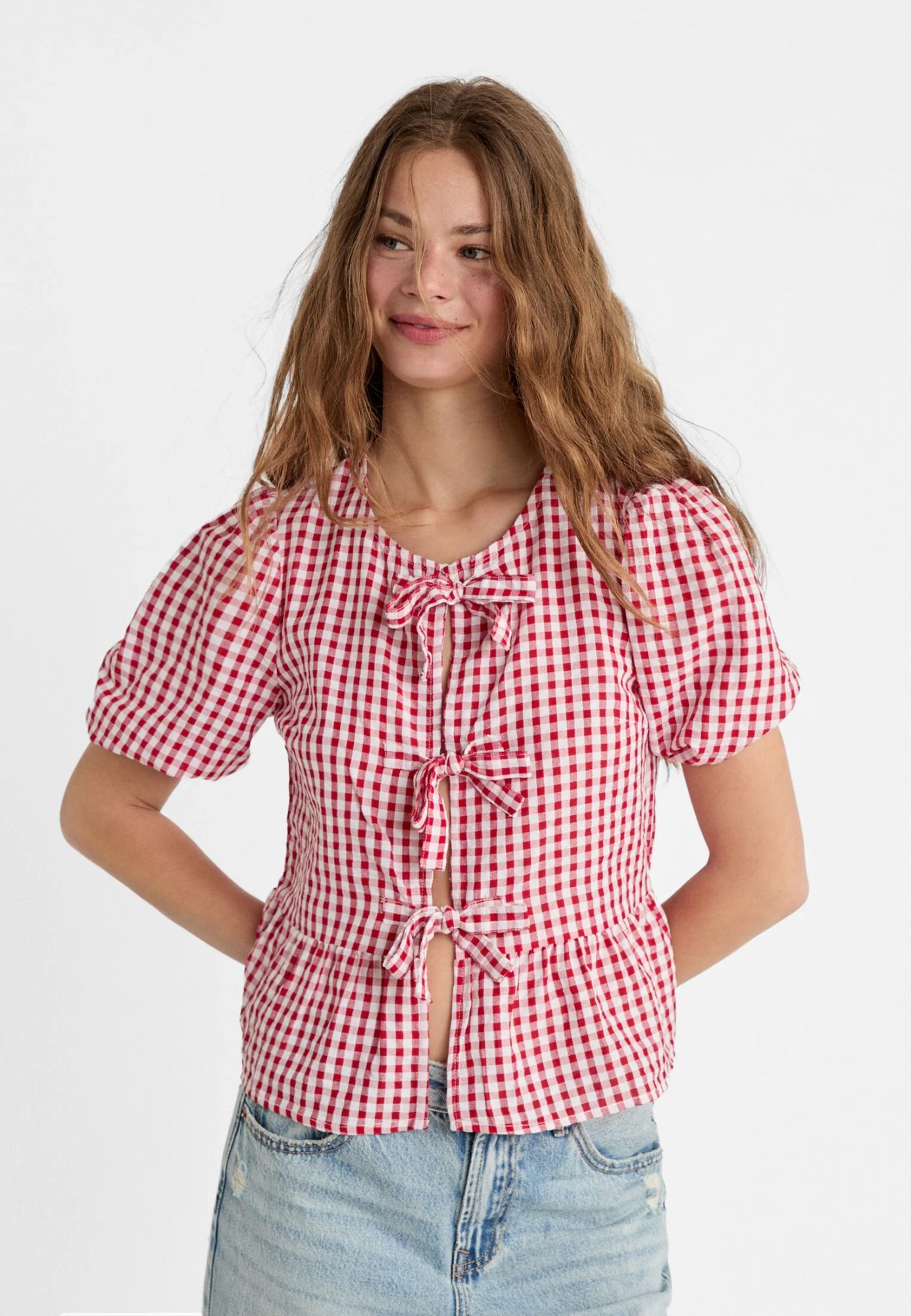 Red gingham blouse with bows Stradivarius