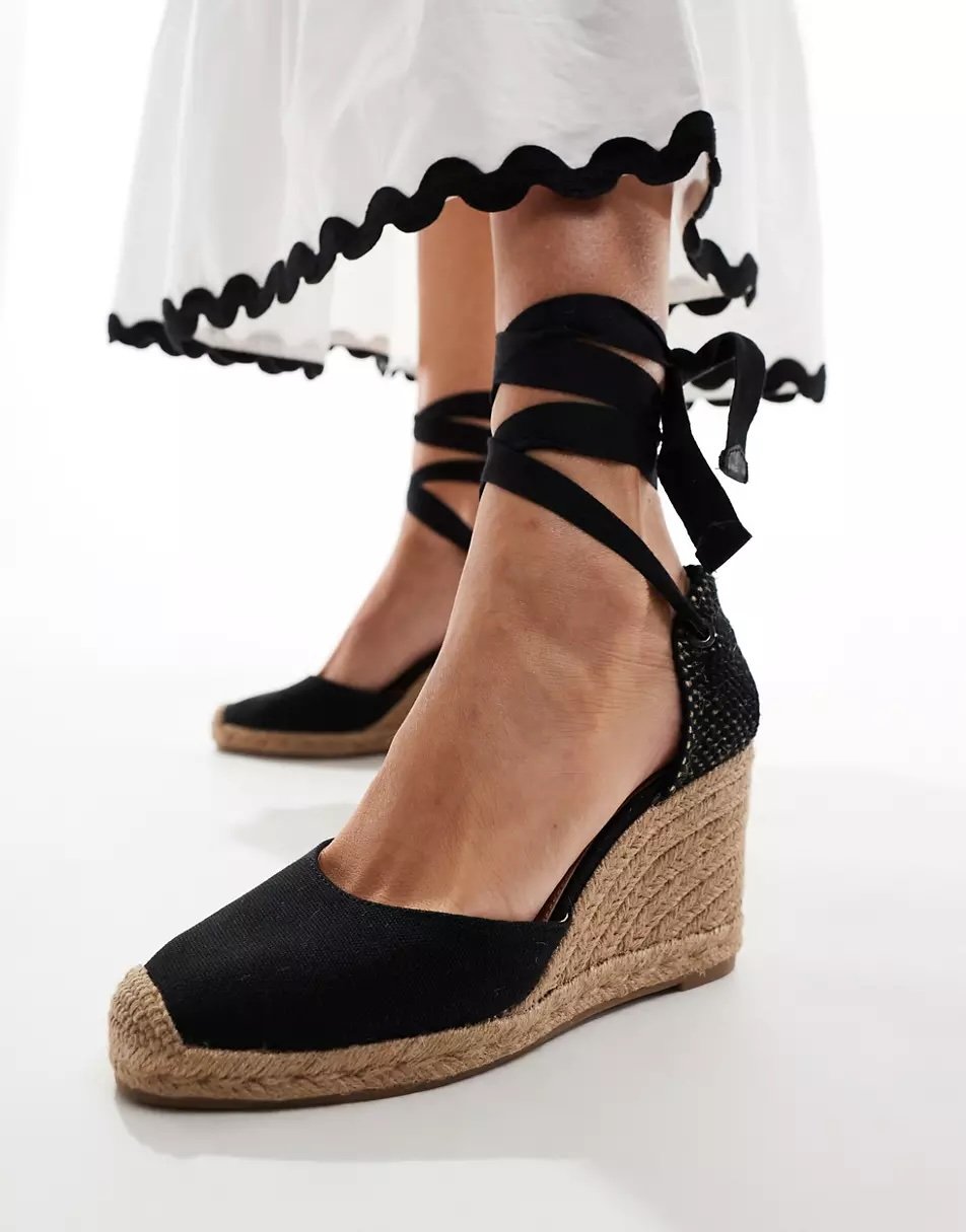 Black lace-up wedge espadrilles from Mango