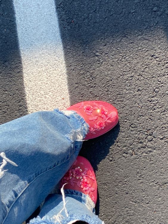 Pink mesh slippers