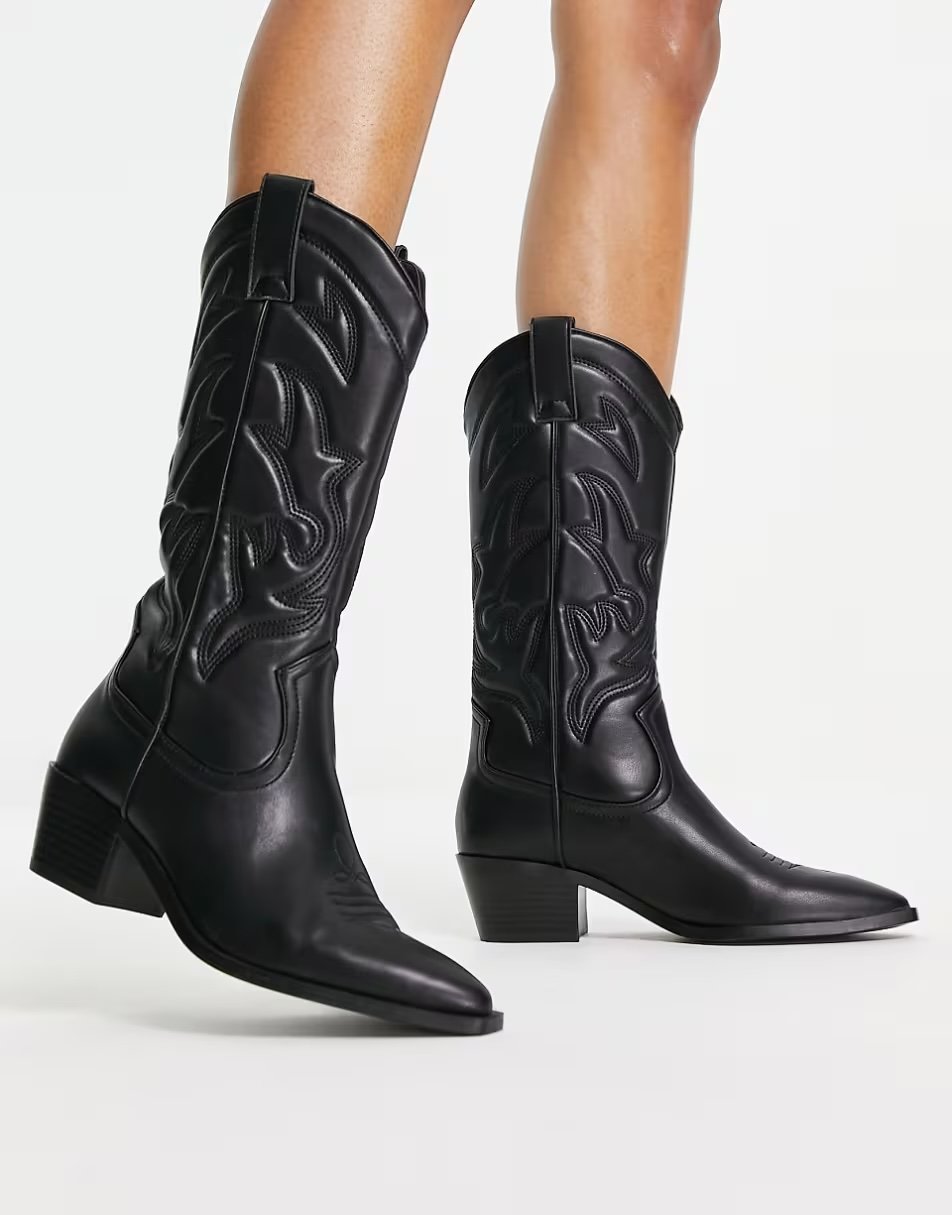 Black knee-high cowboy boots by Stradivarius