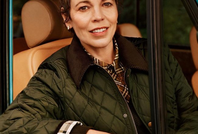 Photo pour la campagne It's Always Burberry Weather avec Olivia Colman