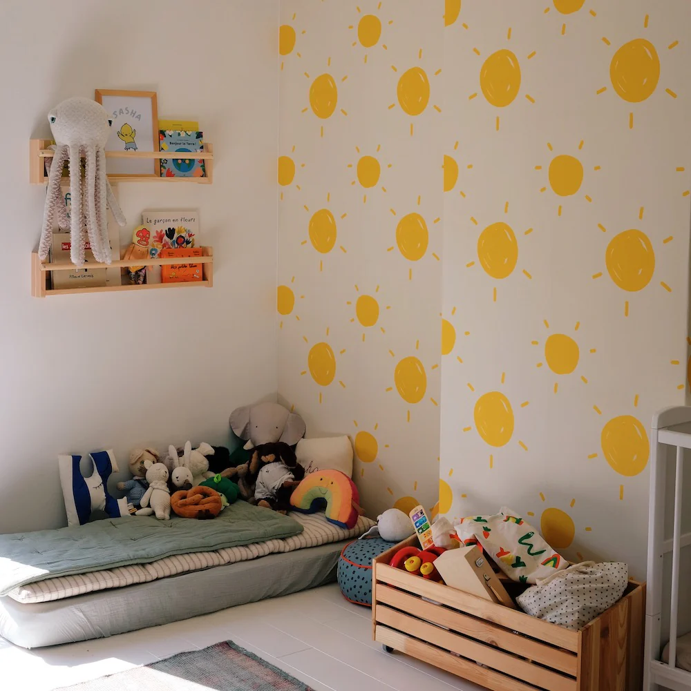 Wallpaper for Kids: A New Décor Trend? 2 PAPIER PEINT SOLEILS 1