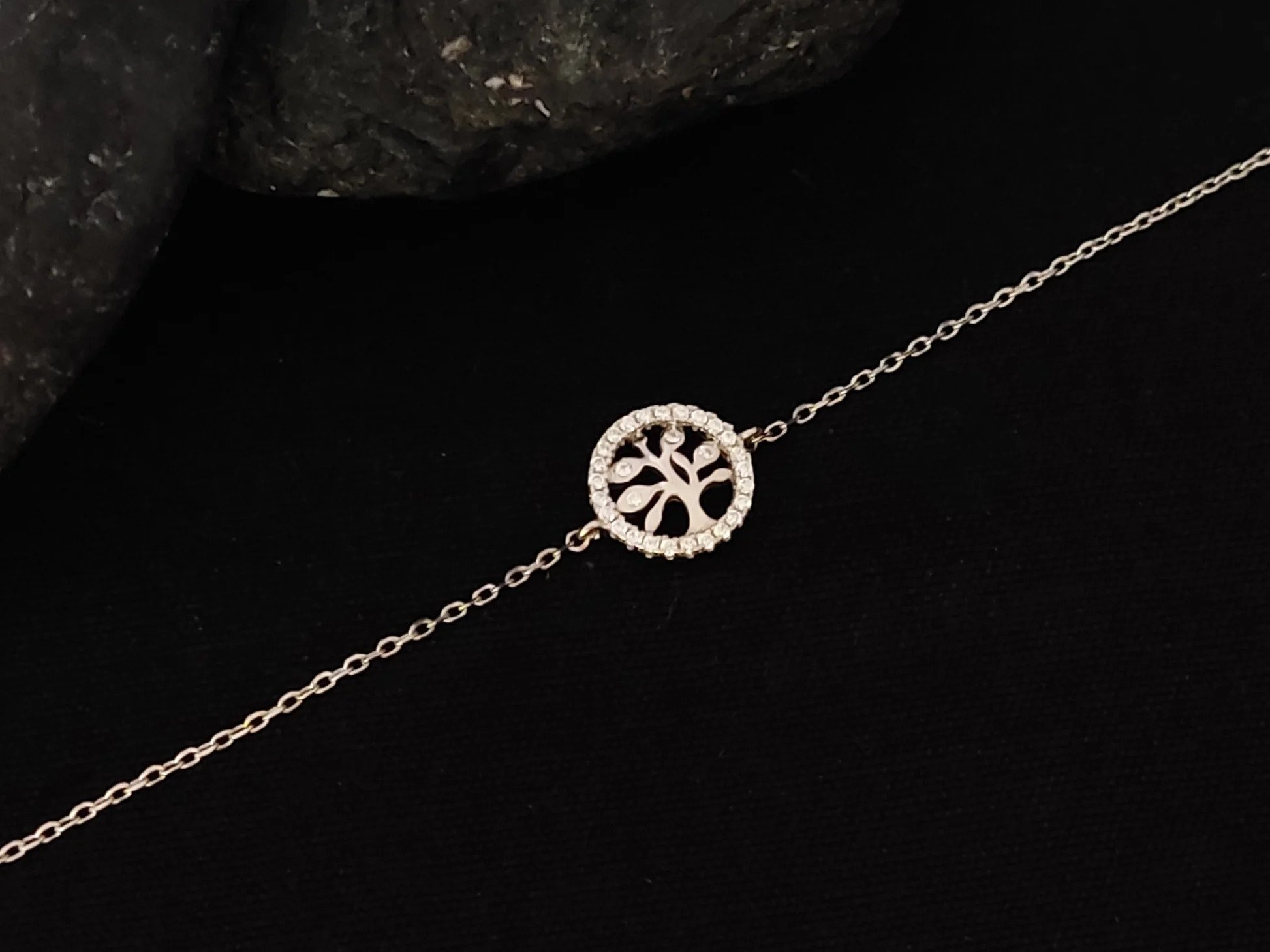 MODALOVA How to choose sterling silver jewelry that matches your aesthetic minimalist bracelet