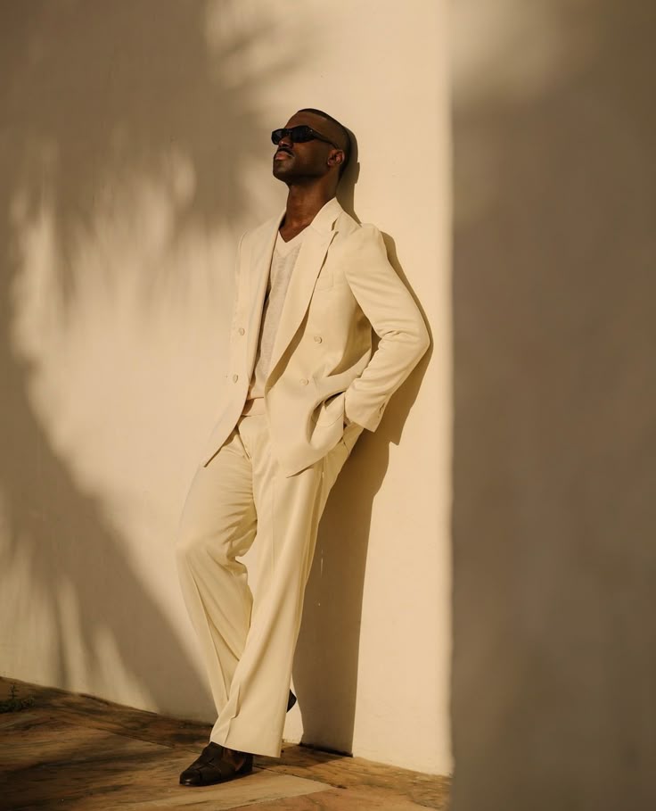 Why custom suits are captivating a new generation of american men 2 A calculated comeback in the modern wardrobe Why custom suits are captivating a new generation of american men Modalova