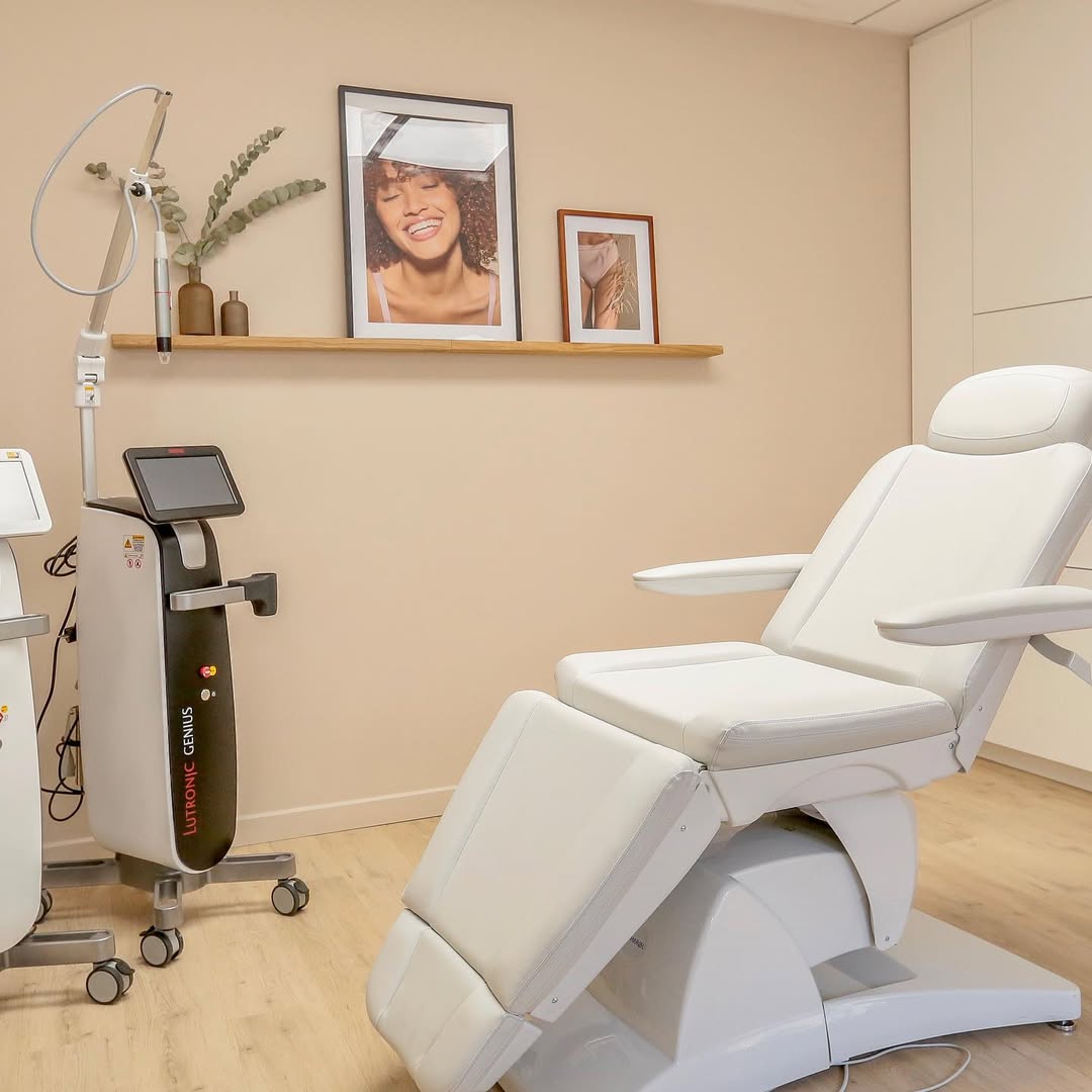 Skinbooster, LED, radiofrequency: the star treatments of 2025 for transformed skin 2 Des soins esthetiques repenses par la technologie Skinbooster LED radiofrequence les soins stars de 2025 pour une peau transformee 1 Modalova