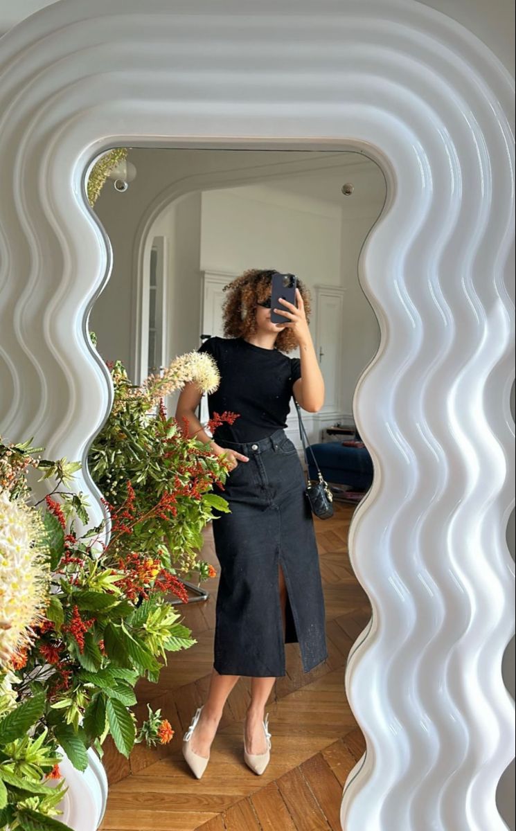 Des formats nes sur les reseaux devenus references mode 1 GRWM Vlogs Moodboards la mode se filme en coulisses Modalova 1