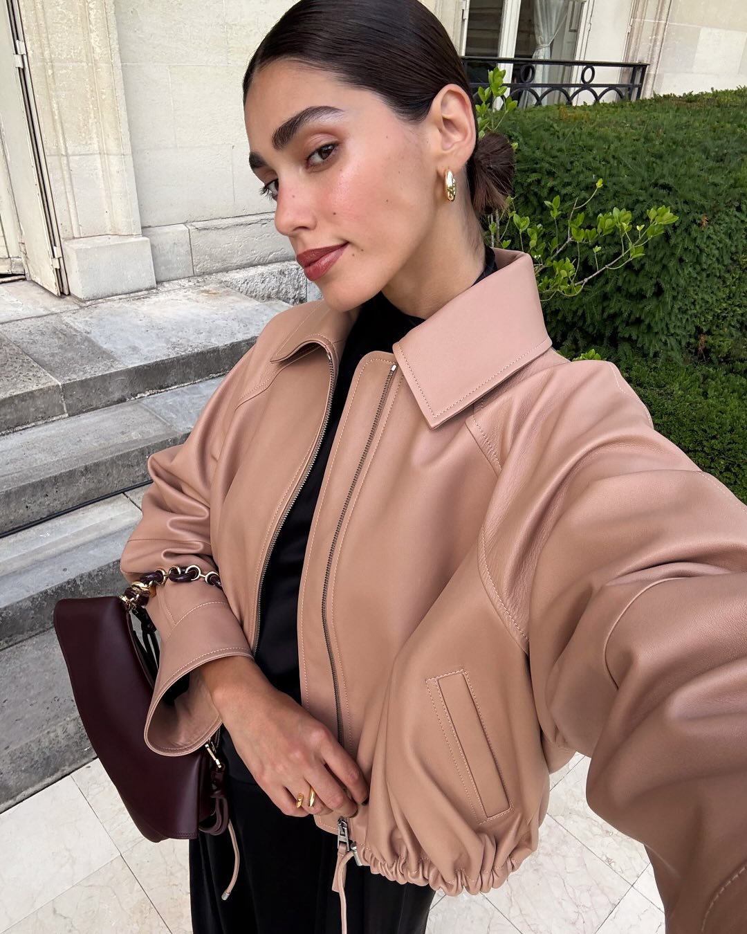 The Art of Mix & Match: Between Heritage and Avant-Garde 4 Le mix match plus quun style une posture 1 Lart du mix match entre heritage et avant garde Modalova 1