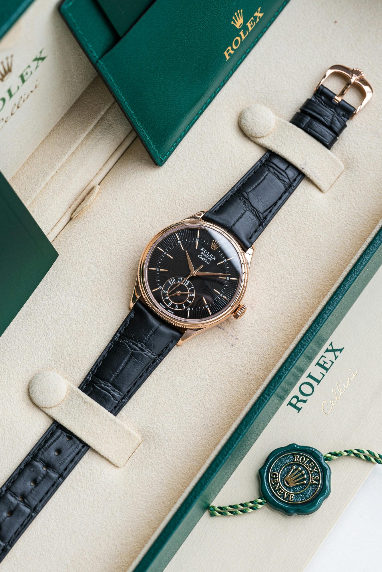 The new centers of watch desire A new era for luxury watches strategy scarcity and style Modalova