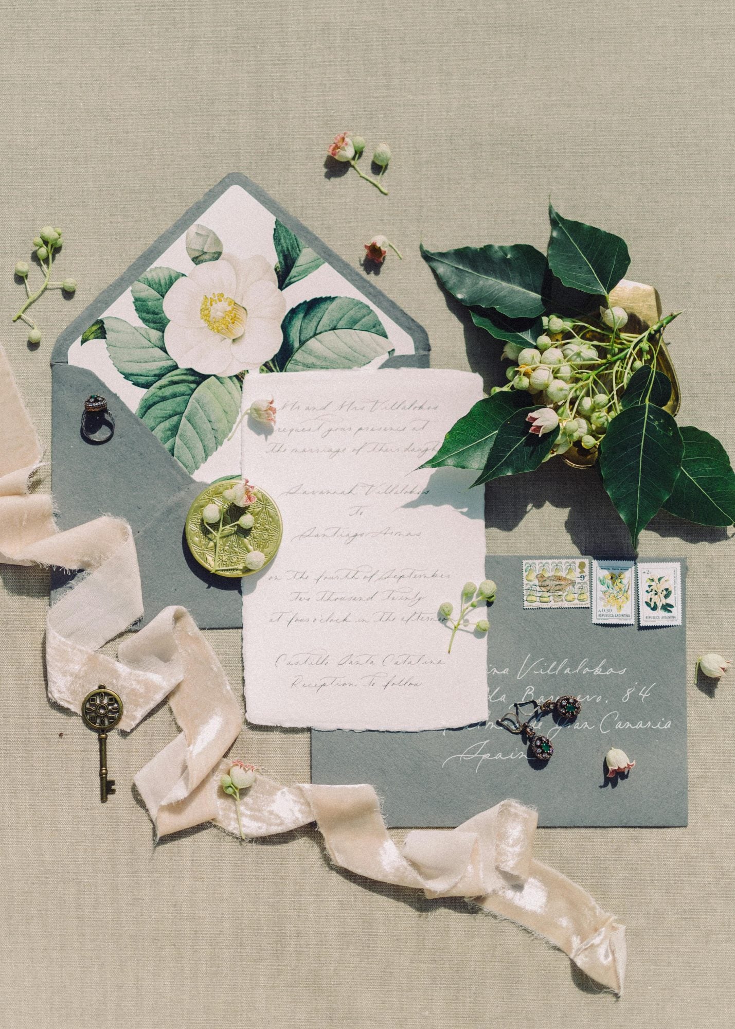 Haute couture wedding invitations: the new face of modern romance 6 Wedding invitation trends 2025 conscious romance Haute couture wedding invitations the new face of modern romance Modalova