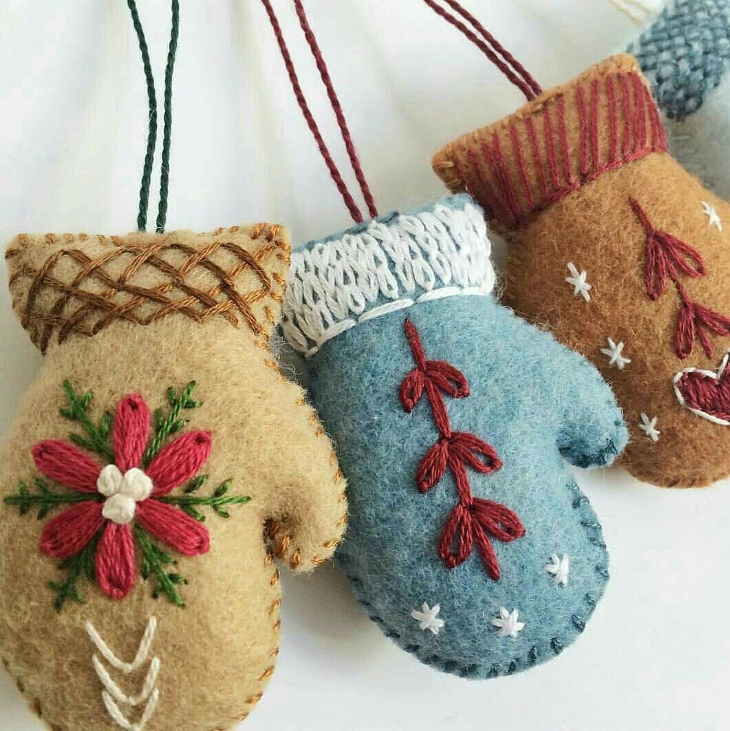 Sewn mitten Christmas decor