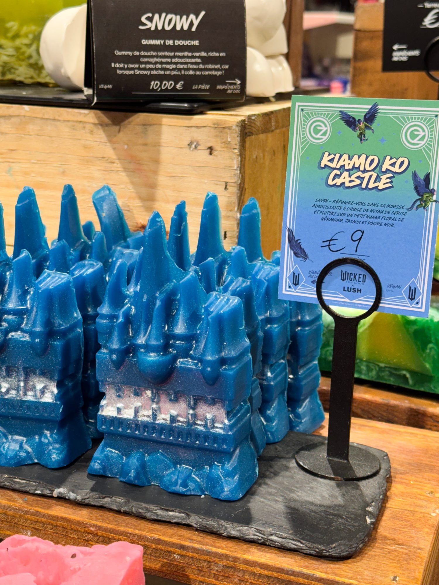 Kiamo Ko Castle soap Wicked: For Good x Lush