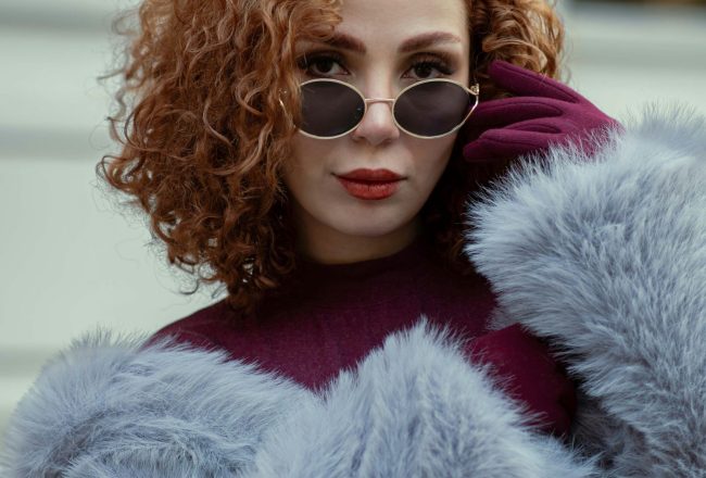 Pourquoi les gants restent un classique du vestiaire Modalova scaled