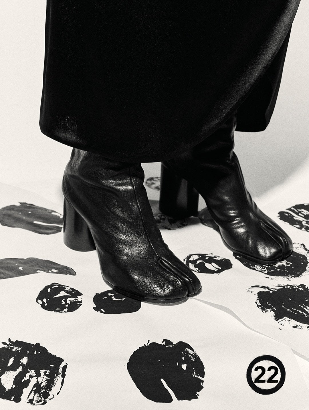 Here are the trendy flats of this spring! 21 Tabi shoes Maison Margiela