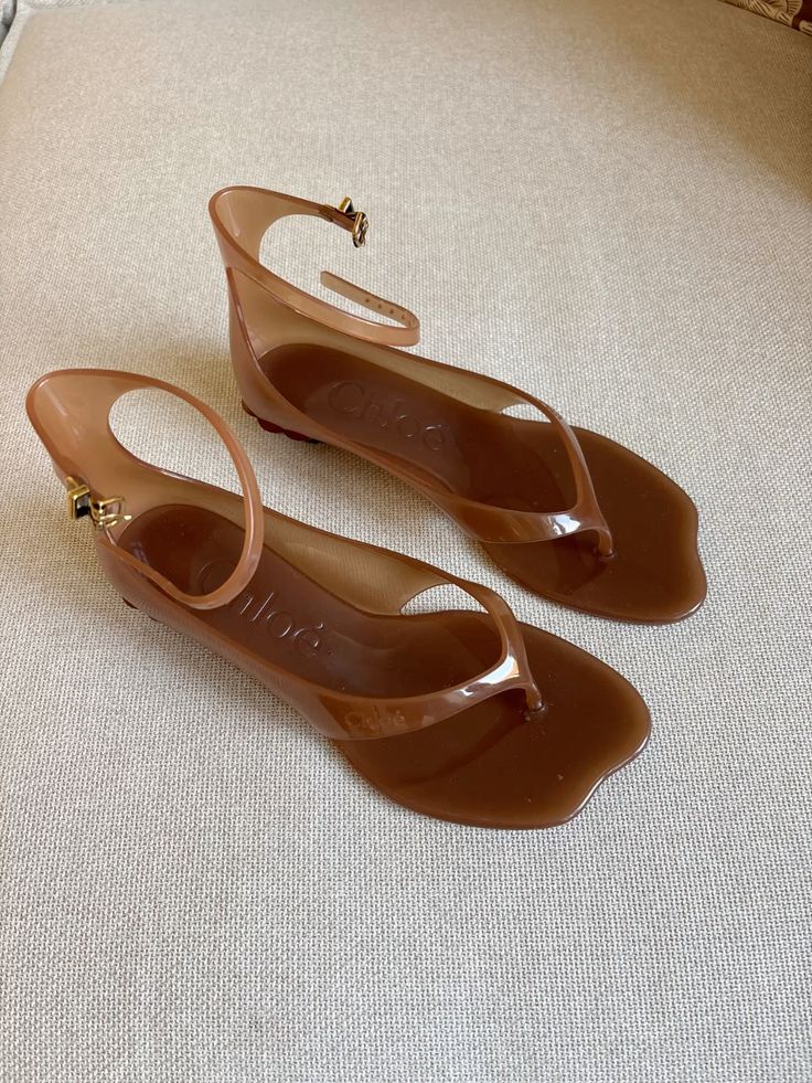 Jelly Shoes Making a Comeback in Spring Trends? 8 Chloé Jelly Thong angle-strap sandals