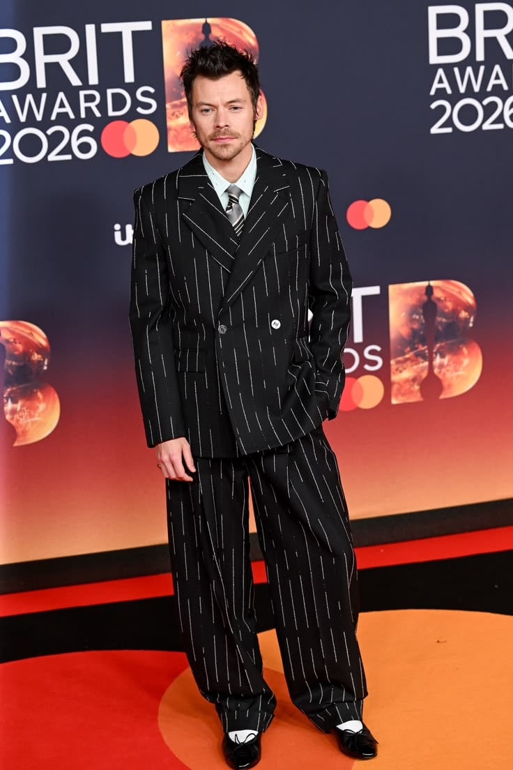 Here are the trendy flats of this spring! 3 Harry Styles outfit Brit Awards