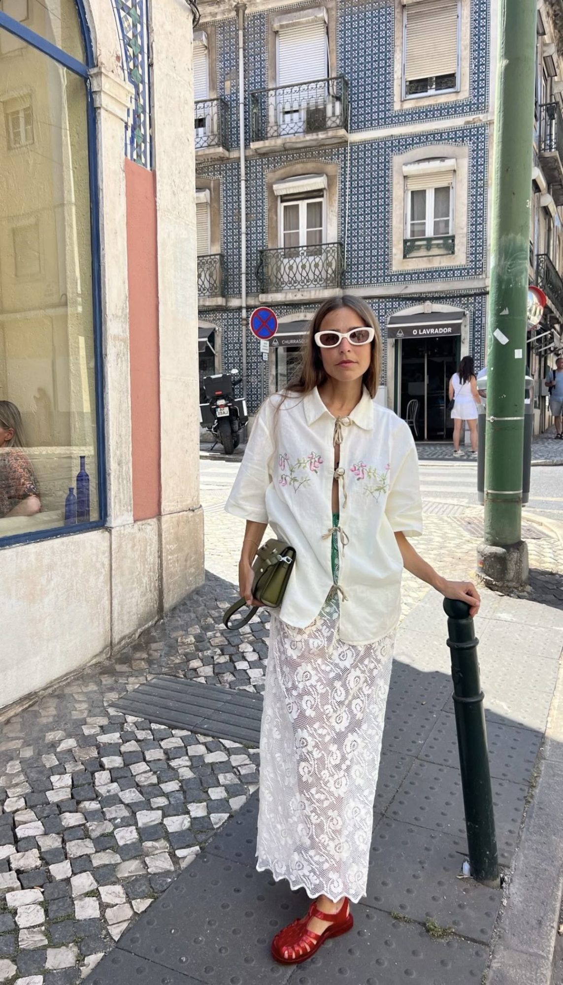 Jelly Shoes Making a Comeback in Spring Trends? 14 Linen look and jelly shoes
