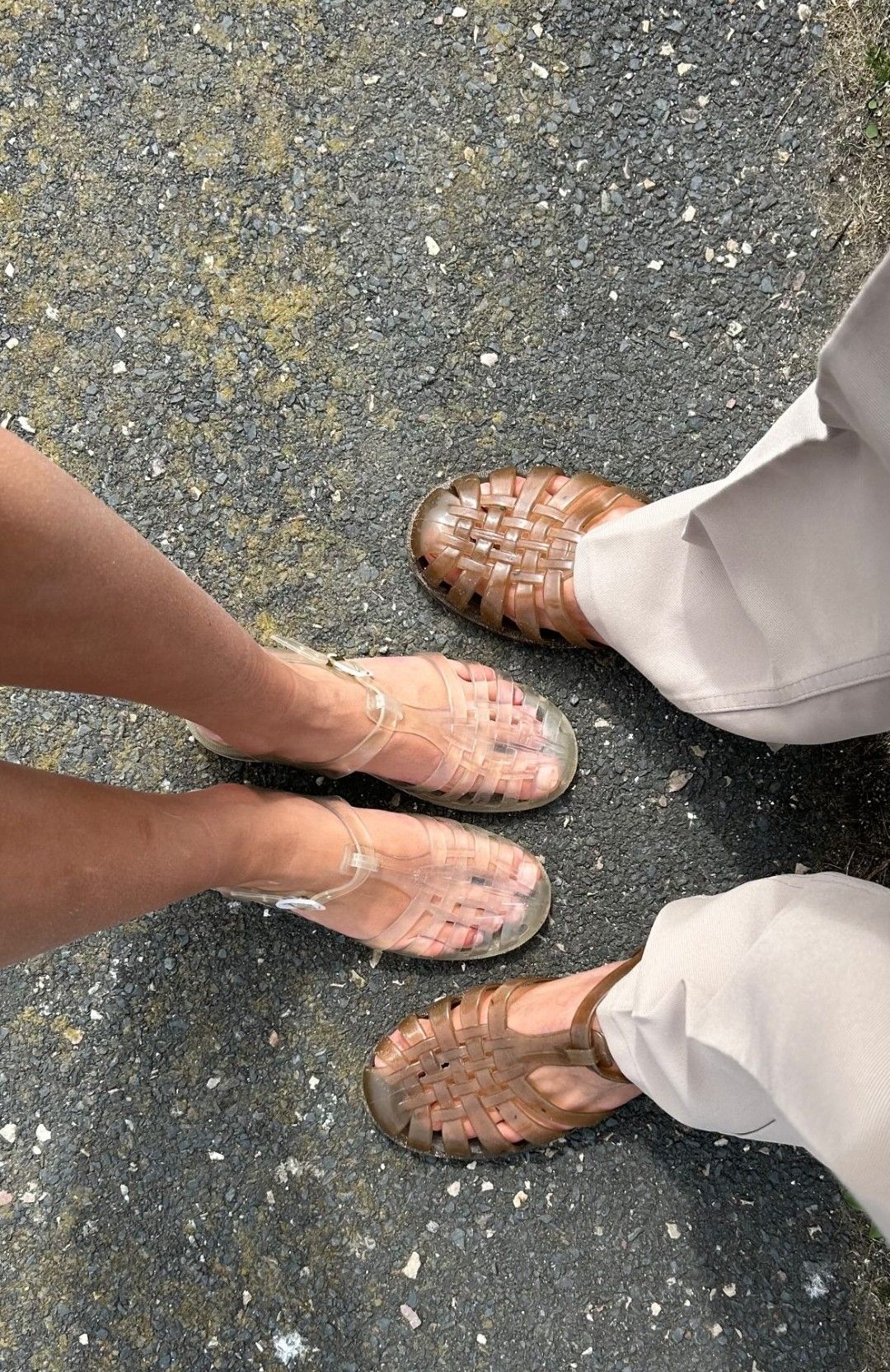 Jelly Shoes Making a Comeback in Spring Trends? 3 Trendy jelly sandals