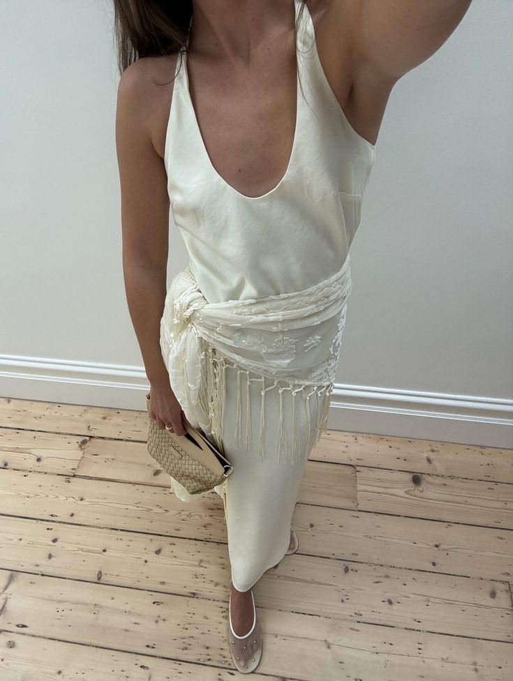 Scarf belt: how to wear a scarf at the waist? 5 mattiegouman foulard scarf belting look