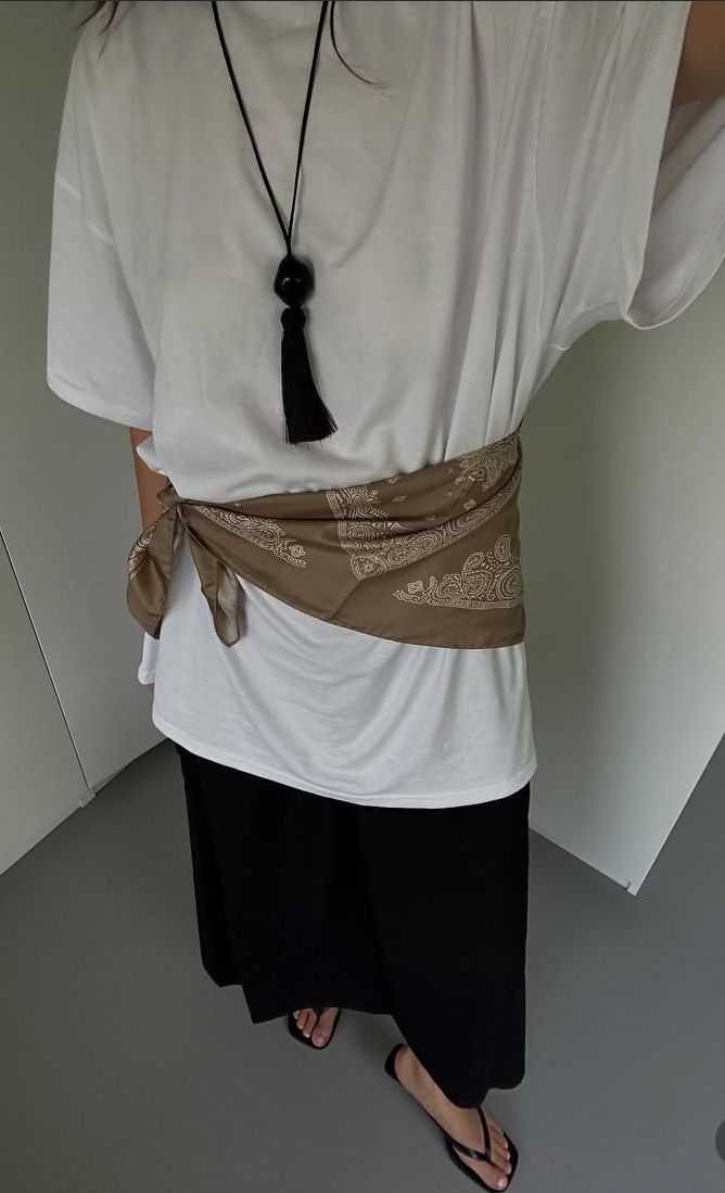 Scarf belt: how to wear a scarf at the waist? 2 Look with scarf belting