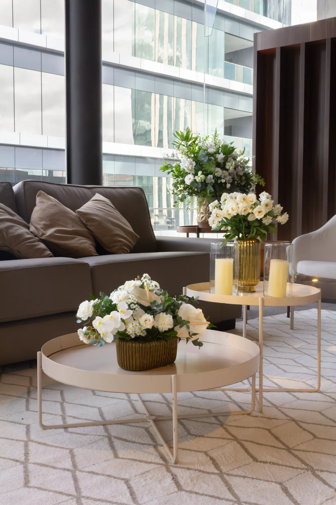 Inside the rise of soft, expensive-looking homes 2 Lighting sets the tone before anything else Inside the rise of soft expensive looking homes Modalova