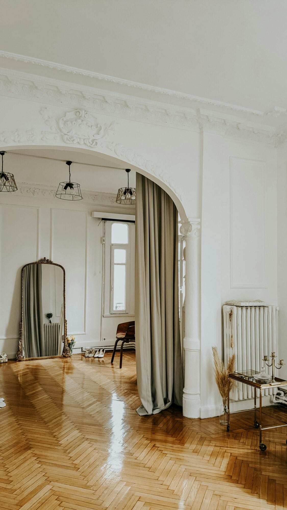 Inside the rise of soft, expensive-looking homes 4 Natural Materials Bring Lasting Warmth Inside the rise of soft expensive looking homes Modalova