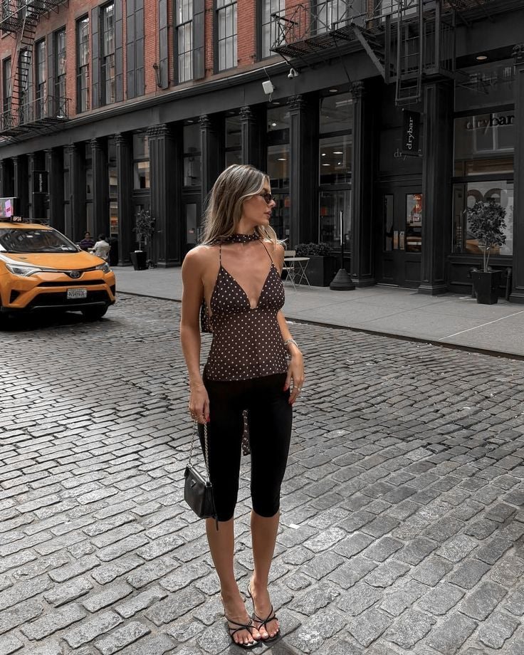 Outfit idea for women with capri pants