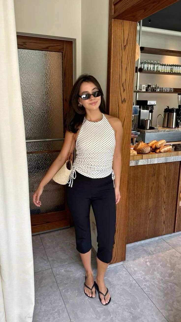 Casual look with capri pants spring summer