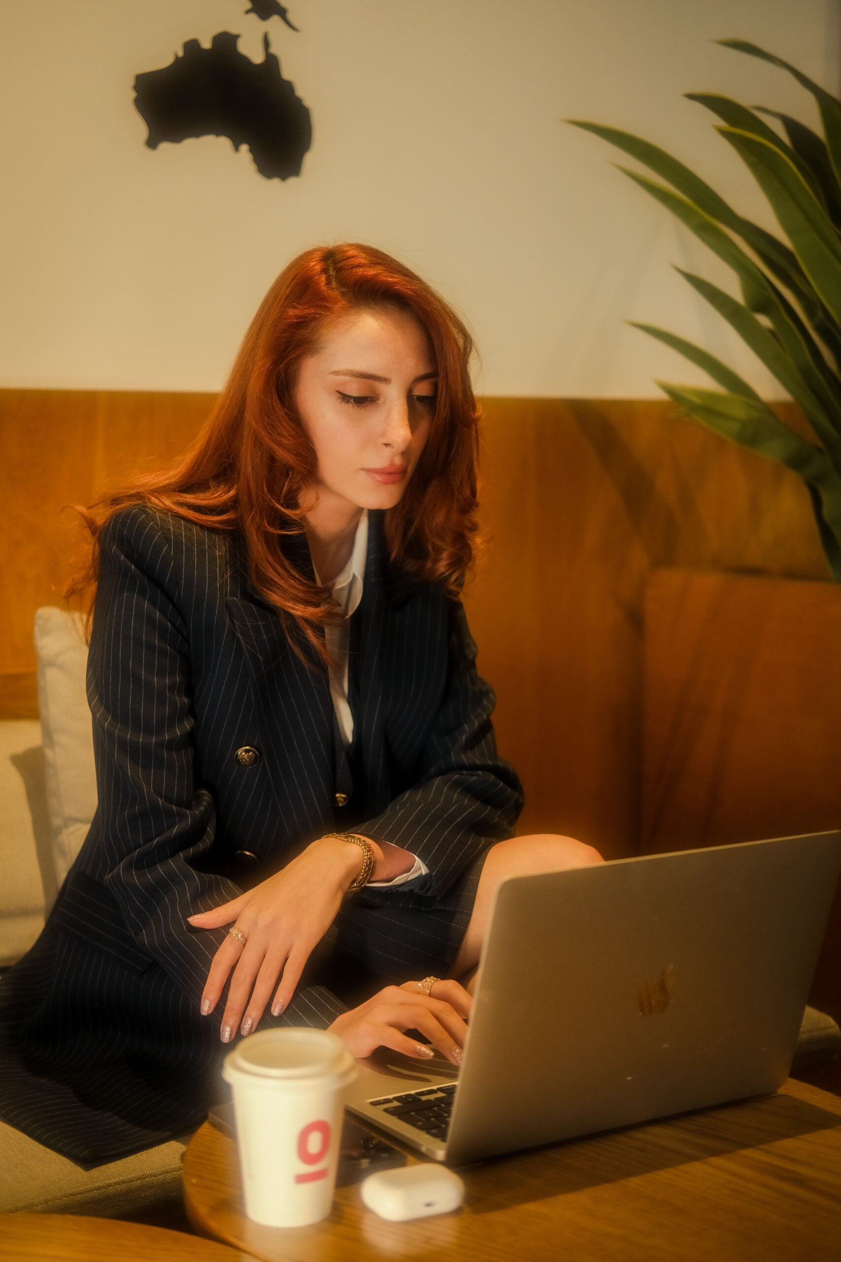 Online shopping the safety habits insiders know Modalova scaled