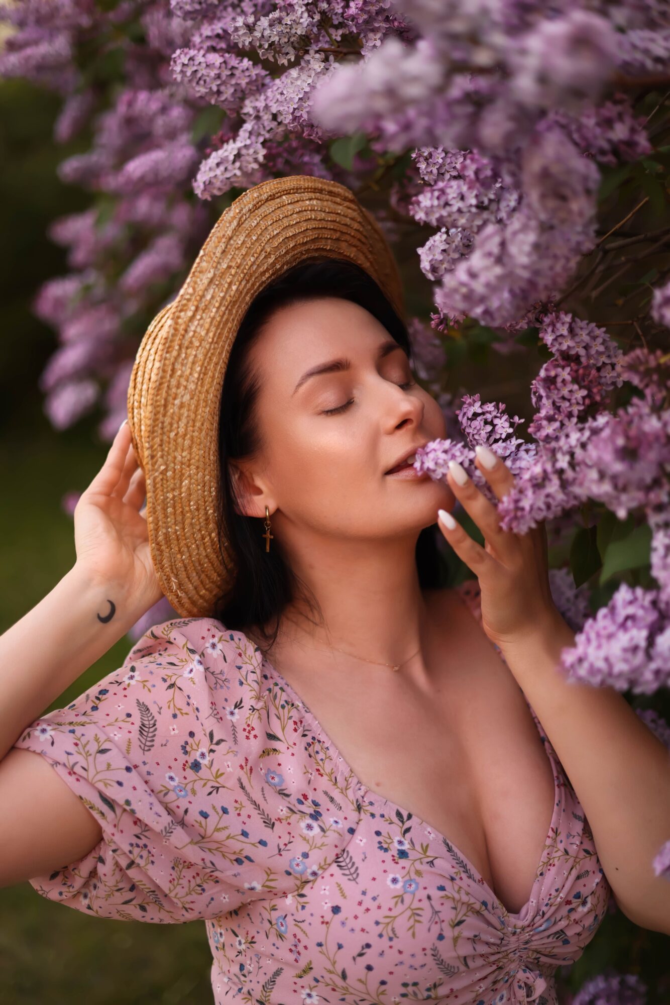 Why jewelry is becoming more personal 3 Precious pieces with private meaning Why jewelry is becoming more personal Modalova