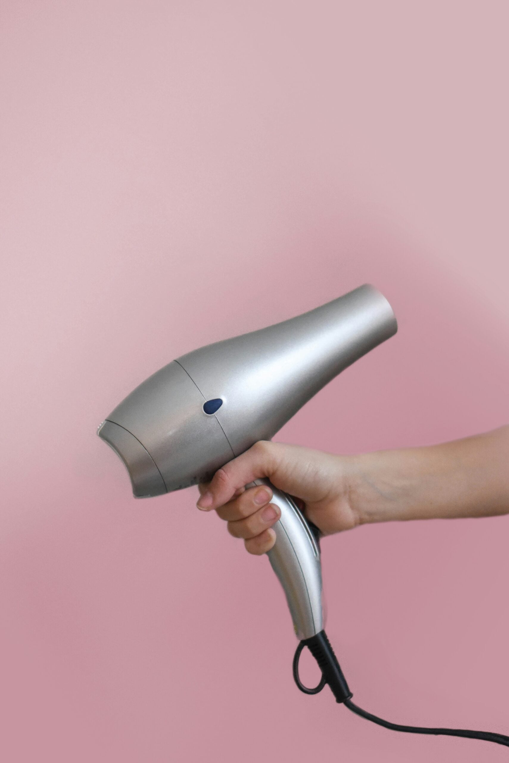 Why the salon blow dry still feels untouchable Modalova scaled